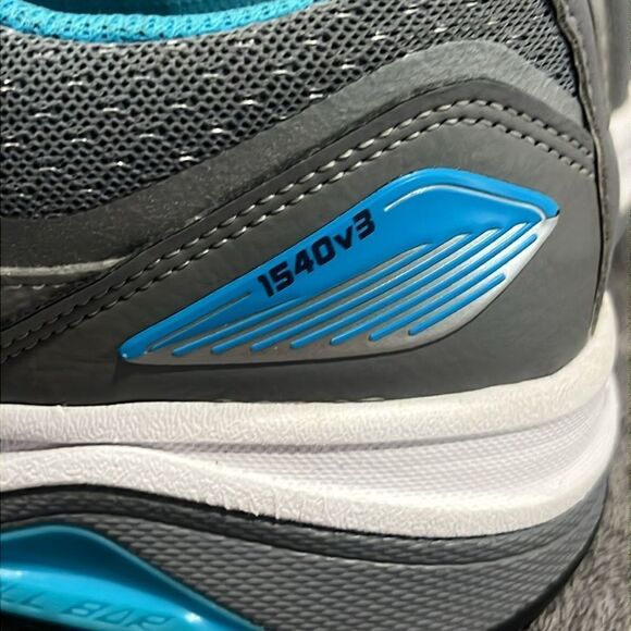 🔥🔥 NEW BALANCE 1540v3 Running Shoes Women Sz 9.5 (2E) Gray/Aqua - EUC - Picture 4 of 14